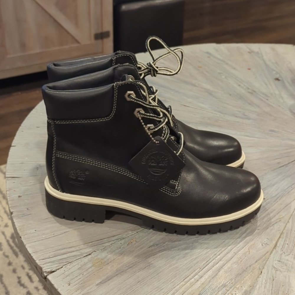 NWOT Timberland Black Leather Boots
